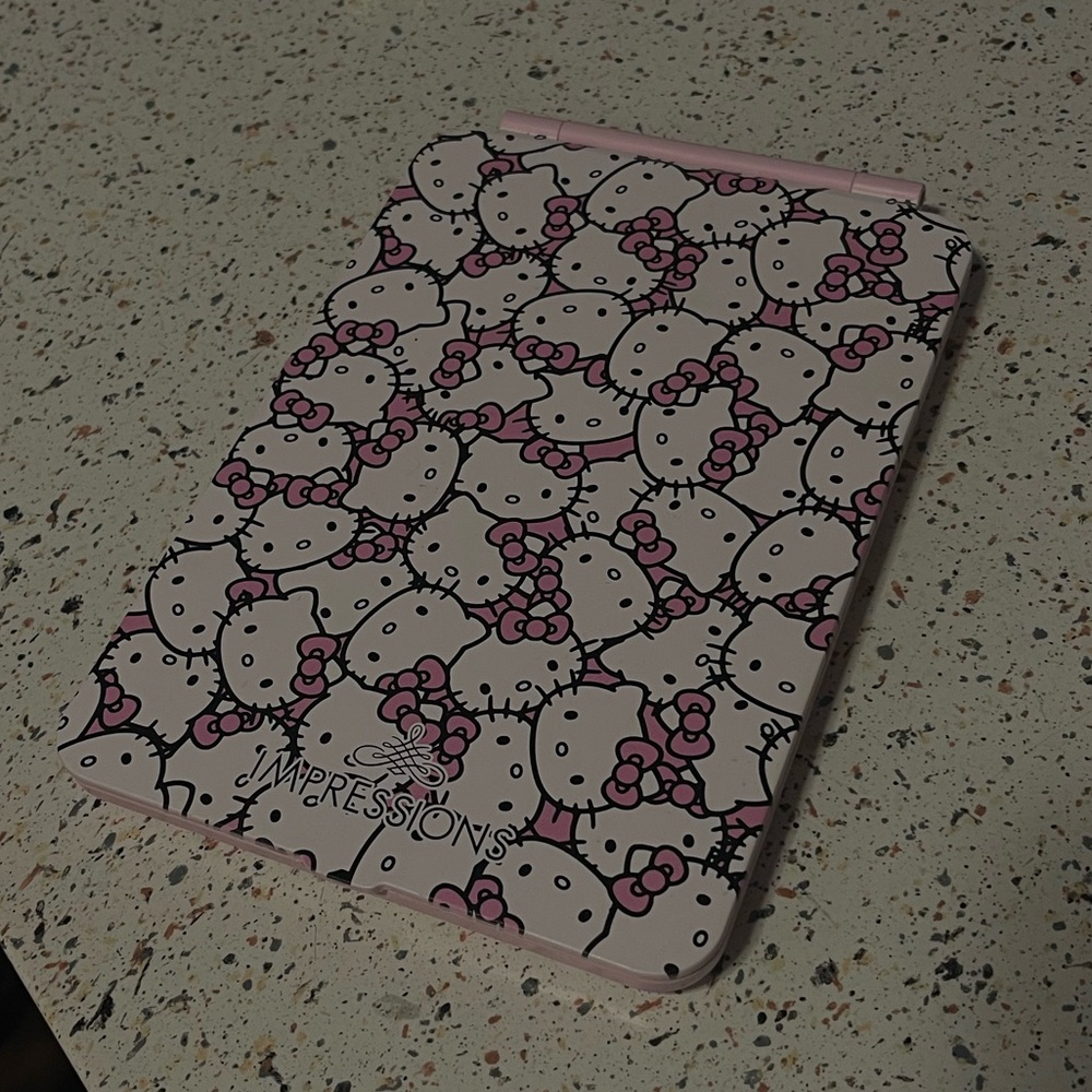 Hello Kitty Impressions TouchPad Mirror